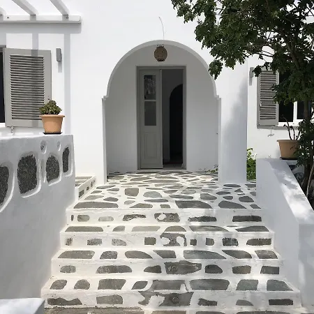 11 Ξενοδοχείο 2*